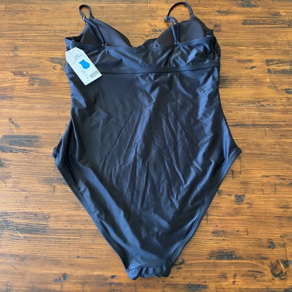NWT Time and Tru Women Black Twist Front One Piece Swimsuit Size XL 16-18